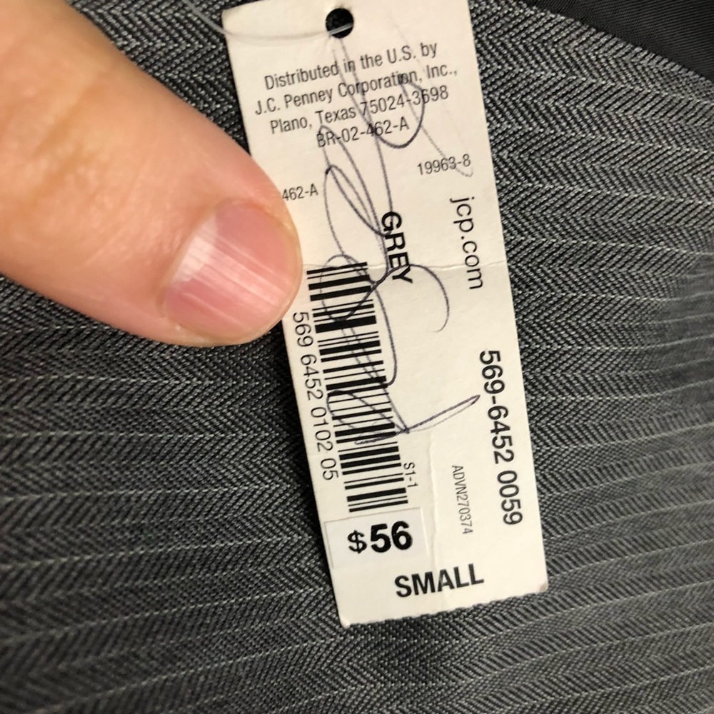 ✅SOLD✅Men’s NWT Grey Suit Vest Size Small - Picture 3 of 3